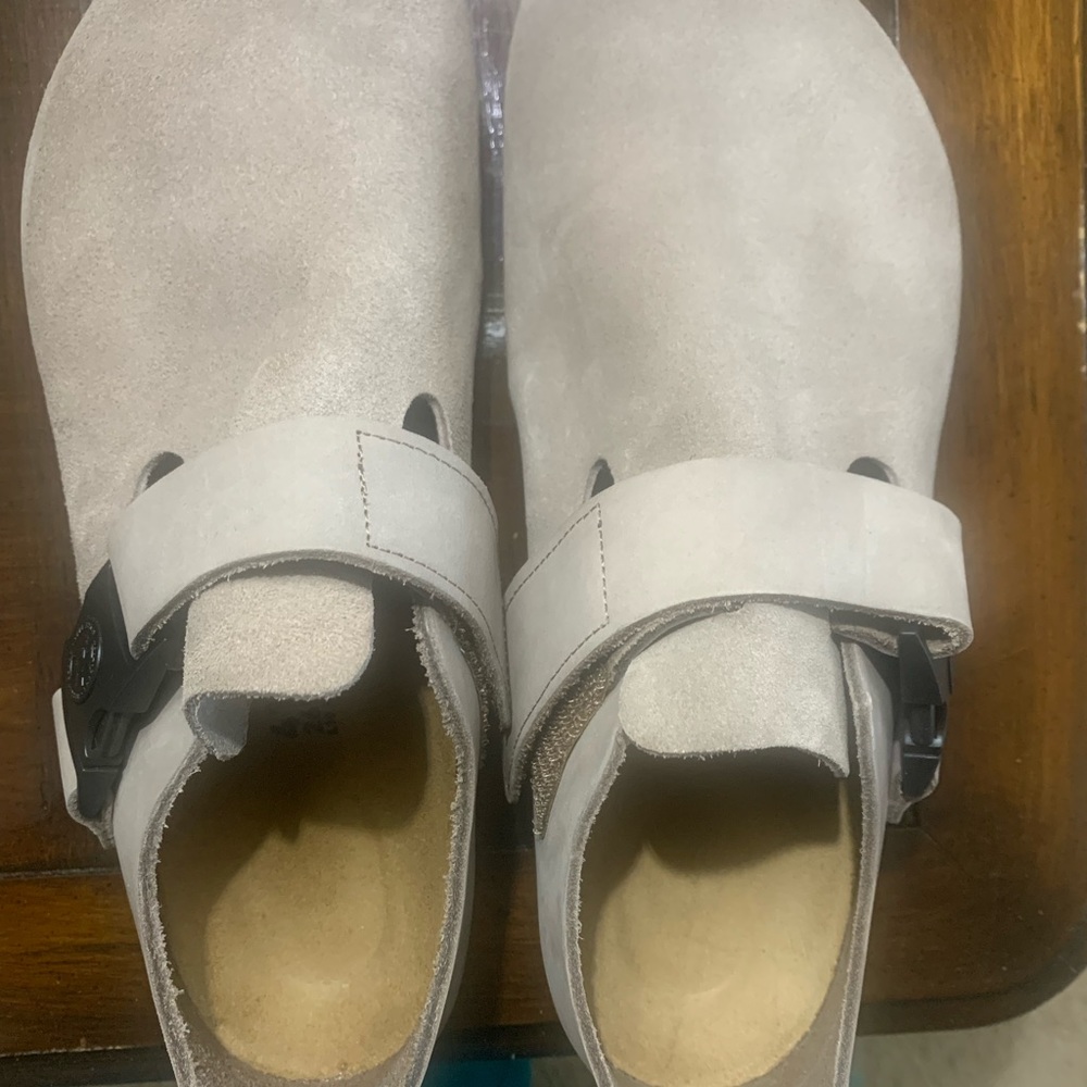 New. Bought the wrong size and procrastinated on returning. Never wore.